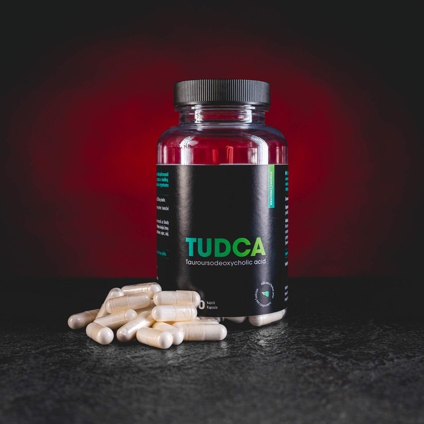 Kratom World TUDCA Kapseln 100 Stk – Premium-Nahrungsergänzung mit 250 mg Tauroursodeoxycholsäure pro Kapsel, detailliertes Etikett mit Angaben zu Zusammensetzung, Dosierung und Herkunft, hochwertiges Produkt zur Unterstützung der Leber und zellulären Balance, premium supplement with 250 mg tauroursodeoxycholic acid per capsule suplemento premium con 250 mg de ácido tauroursodesoxicólico por cápsula premium supplement met 250 mg tauroursodeoxycholzuur per capsule